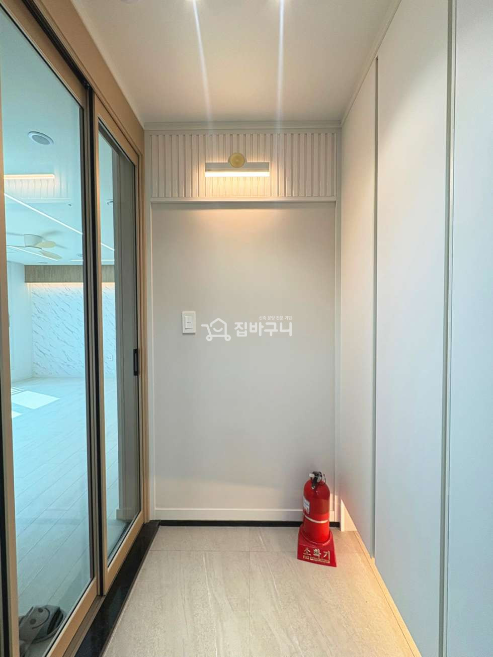 서울 은평구 응암동 ※넓은 통창으로 채광과 통풍을 단번에 잡은 깔끔한 화이트톤 응암동 풀옵션 3룸※ 분양 매물번호 13338 사진 15
