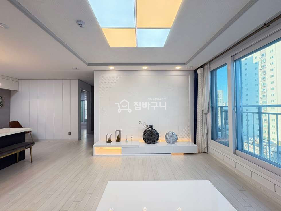 경기 군포시 당동 ○군포역 도보5분거리 역세권에 건조기 옵션까지! 따뜻한 채광 금정 3룸● 분양 매물번호 13321 사진 3