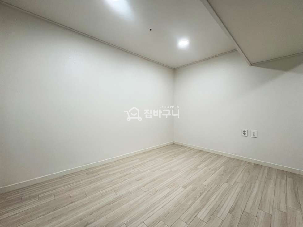 경기 군포시 부곡동 ♡의왕역 도보5분거리! 역세권 매물! 프리미엄 복층 신축 고급인테리어♥ 분양 매물번호 13319 사진 8
