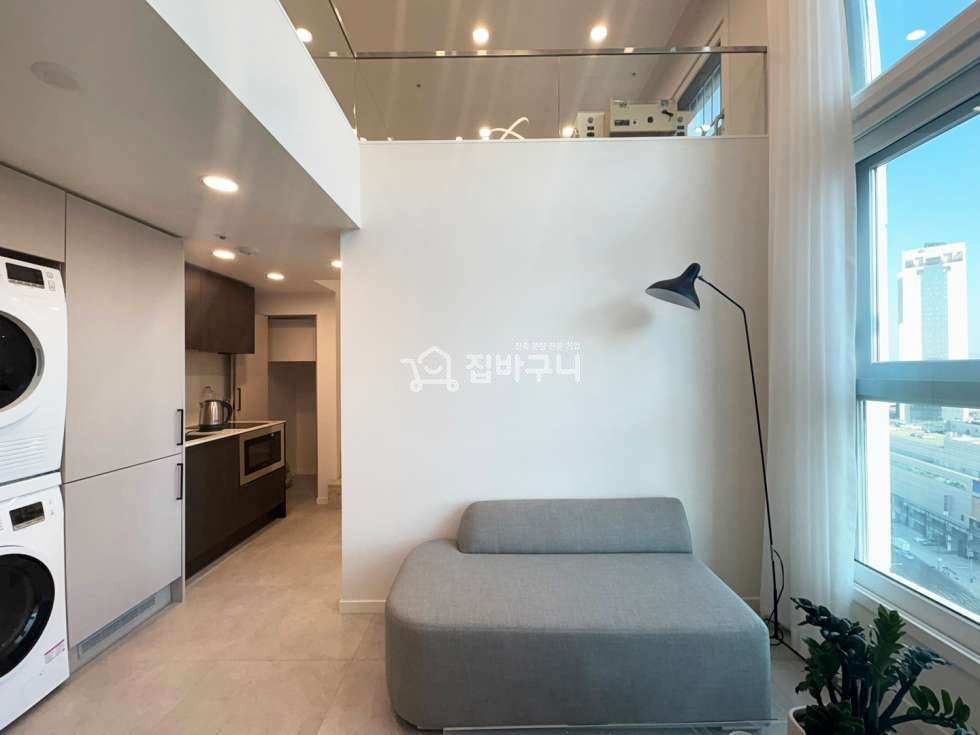 서울 용산구 원효로3가 ※용산역 역세권! 프리미엄 3룸 복층 풀옵션 넓은층고!!※ 분양 매물번호 13312 사진 2