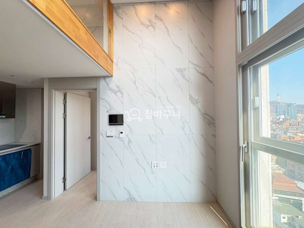 서울 마포구 공덕동 ★역세권 공덕동 신축오피스텔 2룸 복층 넓은 통창의 거실! ★ 분양 매물번호 13311 사진 3