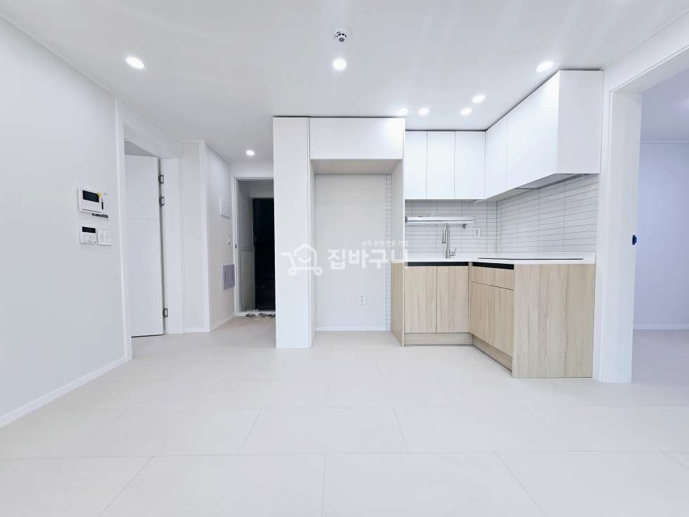 경기 수원장안구 조원동 홈플러스 인접! 우수한 학군밀집 과 함께하는 깔끔한 신축 투룸 빌라! 분양 매물번호 13281 사진 3