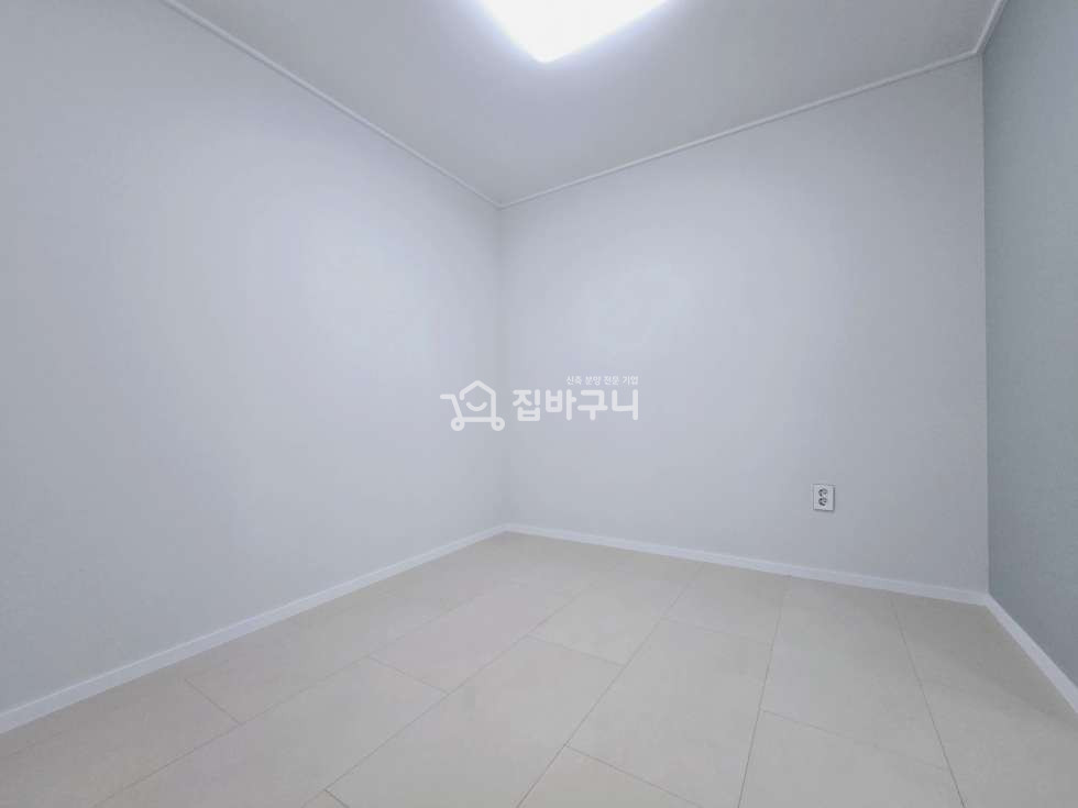 경기 수원장안구 조원동 홈플러스 인접! 우수한 학군밀집 과 함께하는 깔끔한 신축 투룸 빌라! 분양 매물번호 13281 사진 5