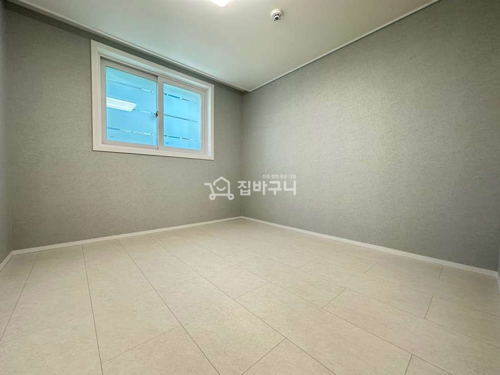 경기 안산상록구 월피동 우드 포인트 인테리어의 깔끔한 신축급 3룸, 실내설비 완벽구비 분양 매물번호 13262 사진 11