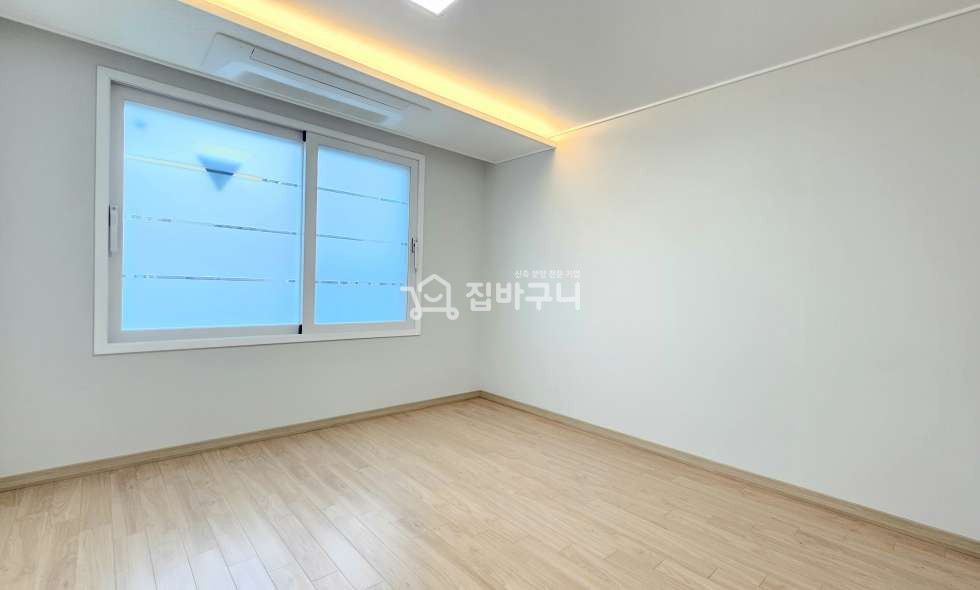 경기 안산단원구 원곡동 시스템에어컨 4대 ★ 각 층마다 에어컨 설비 완료! 테라스가 있는 안산 복층 4룸~! 분양 매물번호 13255 사진 4