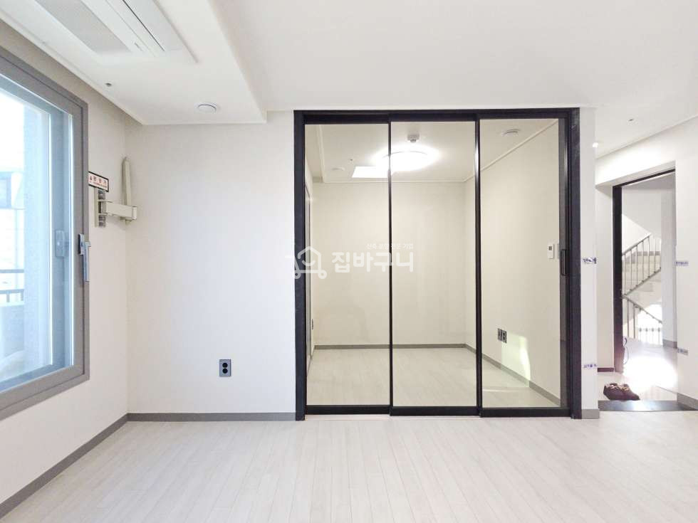 서울 양천구 목동 목동역 도보 7분! 필수가전 ♣세탁기, 에어컨, 냉장고, 전자레인지, 스타일러가 옵션으로! 분양 매물번호 13245 사진 3