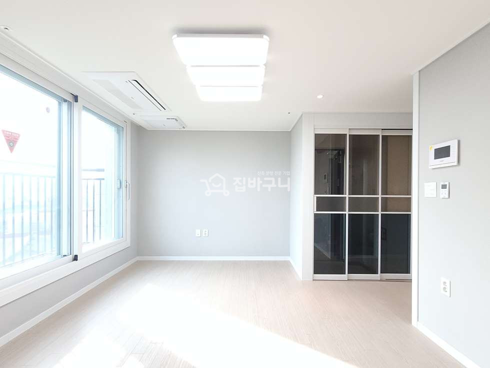 서울 관악구 신림동 ★청룡산뷰★ 역세권+인프라를 다잡은 서울 신축빌라 2룸! 분양 매물번호 13240 사진 3