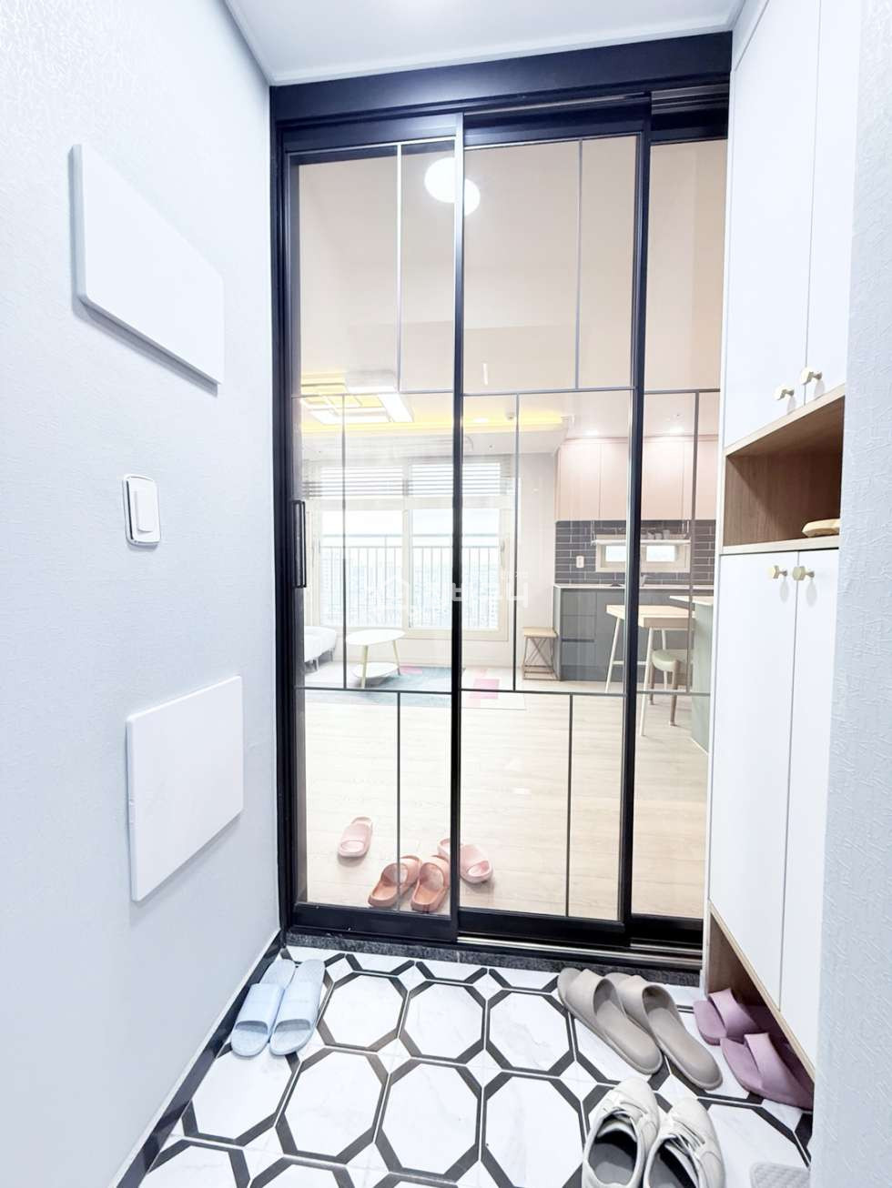 서울 서대문구 연희동 연세대·이대 생활권! 계단형 천장 프리미엄 인테리어까지! 풀옵션 신축빌라 3룸~ 분양 매물번호 13195 사진 13