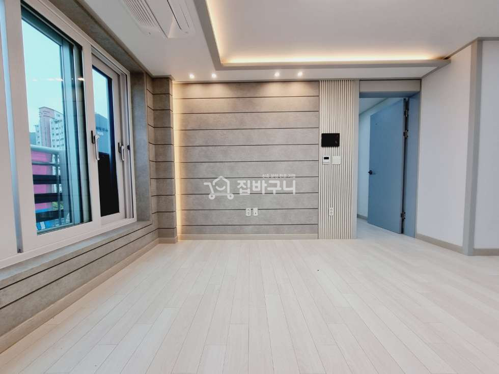 경기 수원권선구 서둔동 수원역 인근 고급스러운 인테리어의 4룸 복층 빌라 분양 매물번호 12138 사진 5