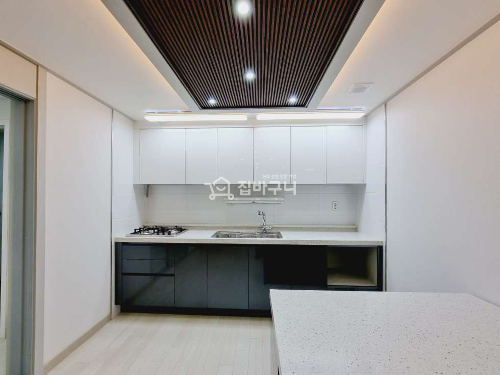 경기 수원권선구 서둔동 수원역 인근 고급스러운 인테리어의 4룸 복층 빌라 분양 매물번호 12138 사진 10