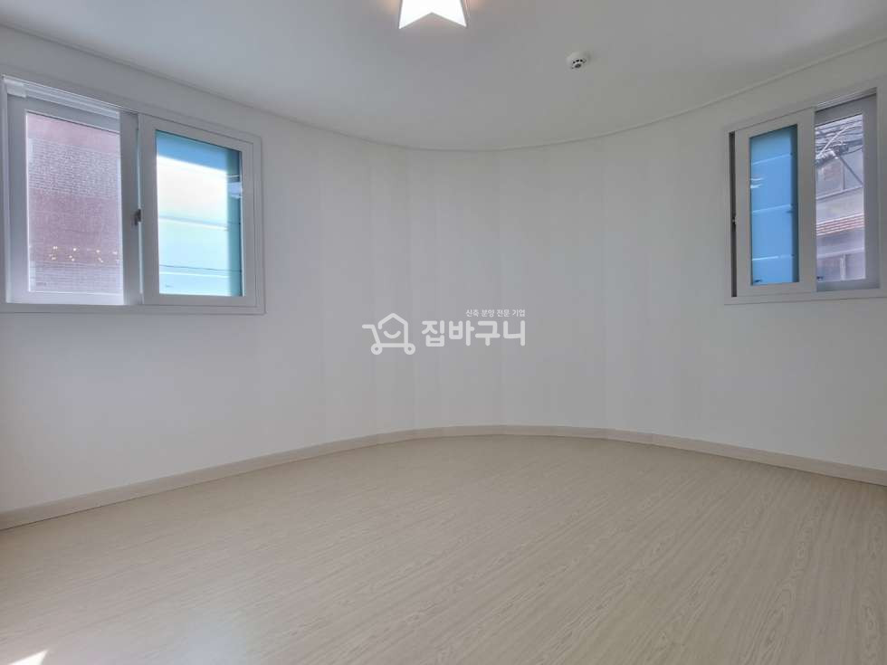 경기 안산단원구 원곡동 채광좋은 코너 정남향집! 층별 단독세대 신축 복층빌라 분양 매물번호 12195 사진 8