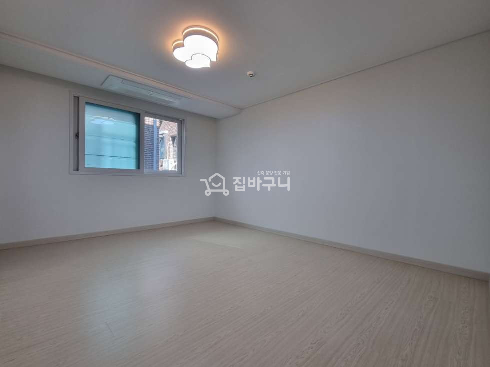 경기 안산단원구 원곡동 채광좋은 코너 정남향집! 층별 단독세대 신축 복층빌라 분양 매물번호 12195 사진 9
