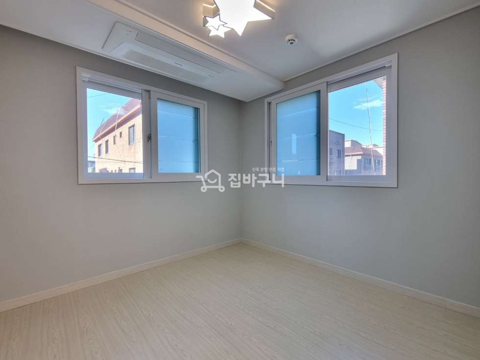 경기 안산단원구 원곡동 채광좋은 코너 정남향집! 층별 단독세대 신축 복층빌라 분양 매물번호 12195 사진 10