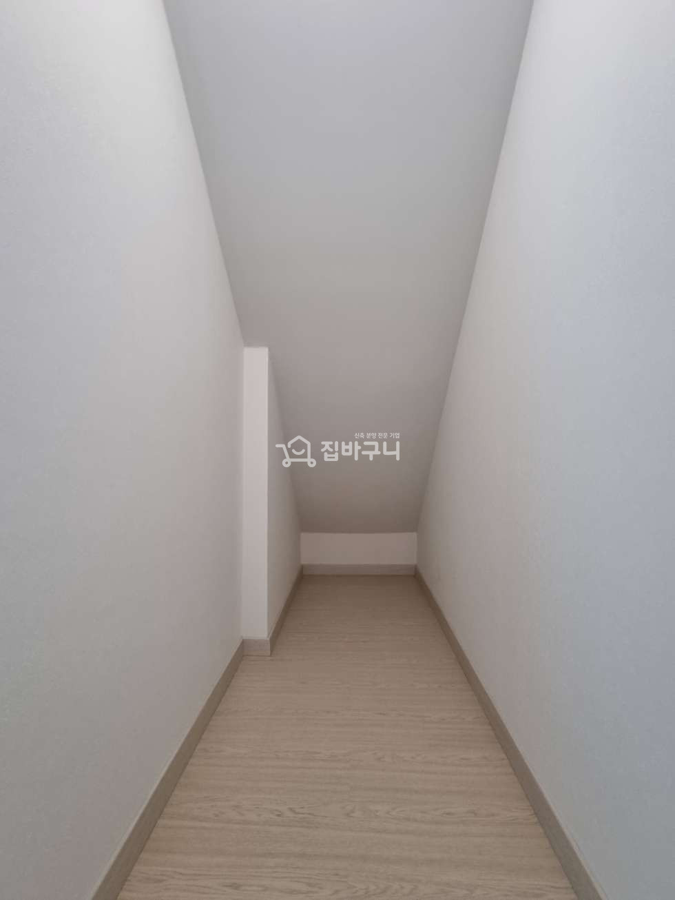 경기 안산단원구 원곡동 채광좋은 코너 정남향집! 층별 단독세대 신축 복층빌라 분양 매물번호 12195 사진 15