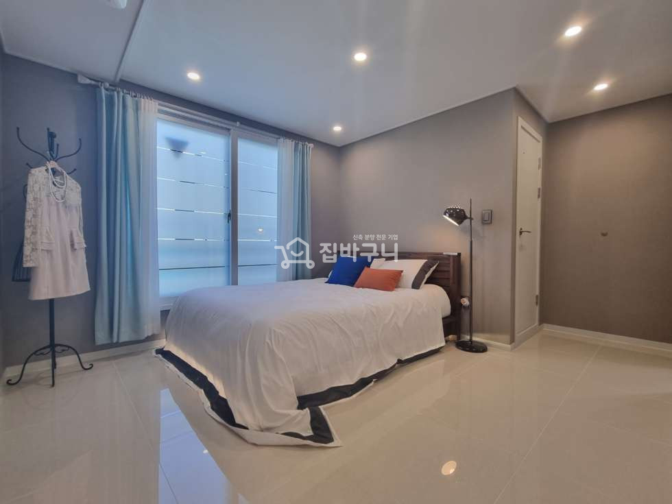 경기 수원권선구 구운동 구운중학교 바로 옆/교통 좋은 신축3룸[테라스/복층세대有] 분양 매물번호 12193 사진 8
