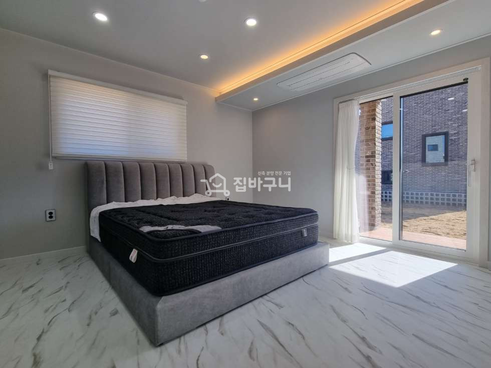 경기 화성만세구 장안면 사곡리 3층 건물/화성 정원 넓은 타운하우스[방4 욕실3 +다락방] 분양 매물번호 12200 사진 9