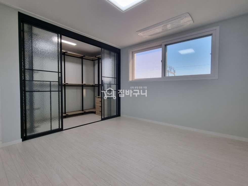경기 파주시 금촌동 단독 테라스/복층세대 [거실2 방4 욕실2 테라스3] 분양 매물번호 12254 사진 6