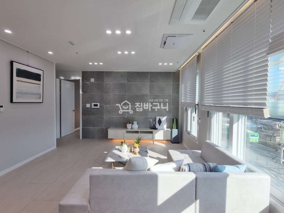 서울 은평구 증산동 [증산역 도보5분] 층별단독세대 불광천뷰 아파트 분양 매물번호 12278 사진 3