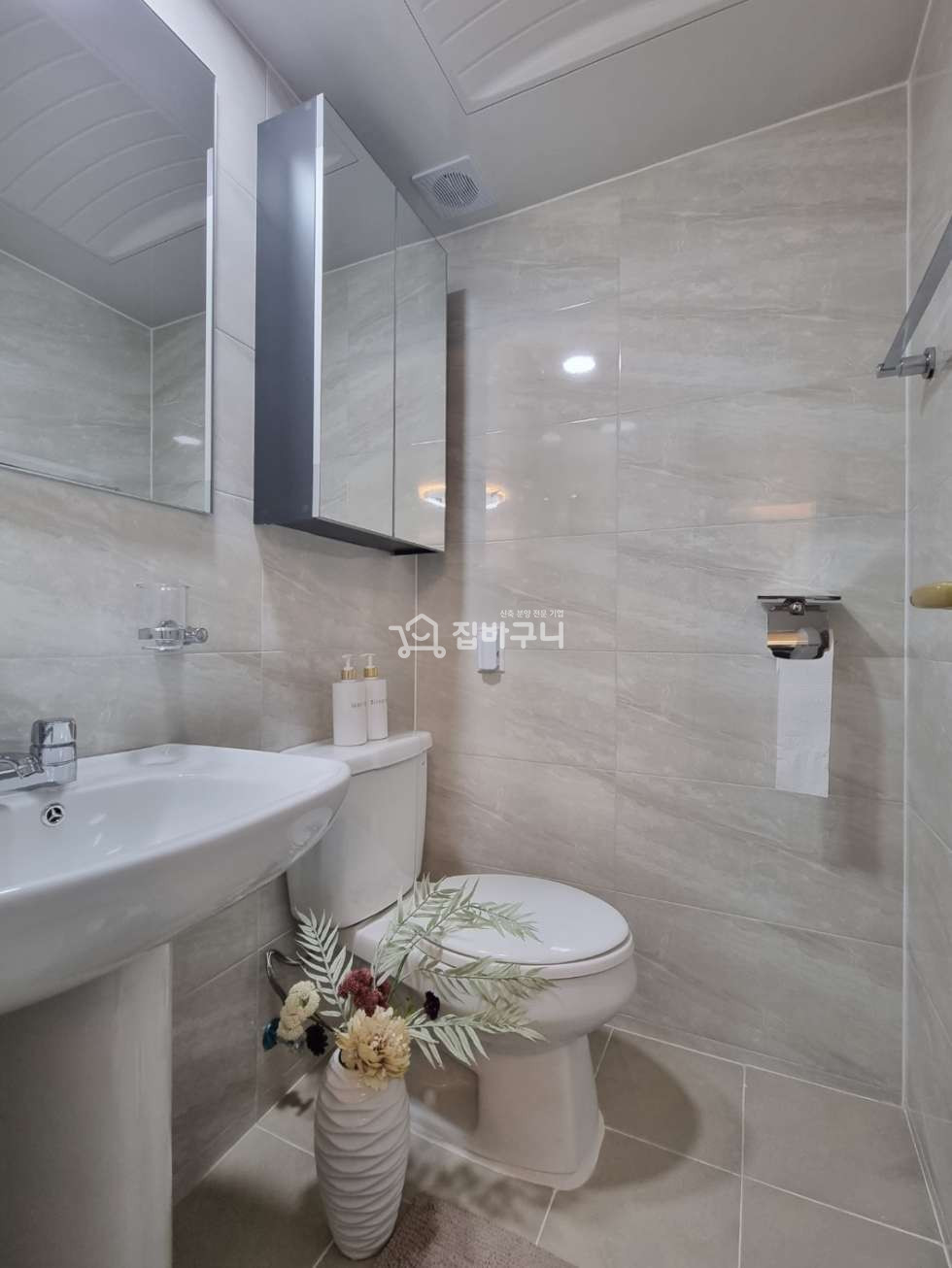 경기 안산단원구 원곡동 비스포크냉장고 옵션 [테라스/복층세대 有] 숲조망 3룸 분양 매물번호 12275 사진 8
