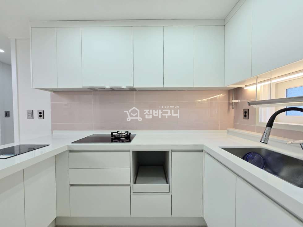 서울 관악구 신림동 ♣도심속 넓은 야외테라스♣ 깔끔한 인테리어와 구조! 서울신림동 신축빌라 3룸 공개합니다! 분양 매물번호 13127 사진 7