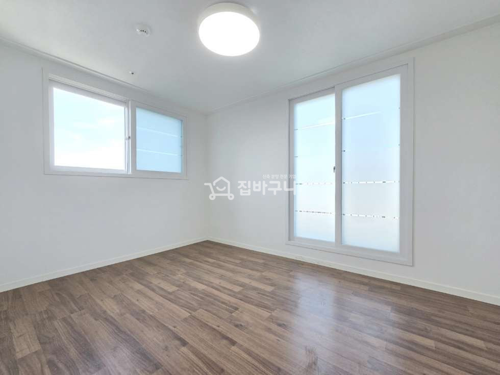 경기 부천소사구 심곡본동 ♣도심속 확 트인뷰♣ 부천 신축 빌라 뷰맛집 야외테라스가 있는 2룸 복층+광폭 다락방 까지~ 분양 매물번호 13103 사진 9