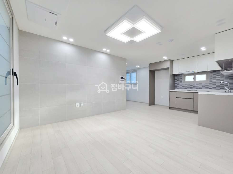 서울 강서구 등촌동 학군최강~! 초등학교, 중학교 도보 1~3 분♥ 서울신축빌라 3룸, 자녀안전 주거지역~! 분양 매물번호 13082 사진 2