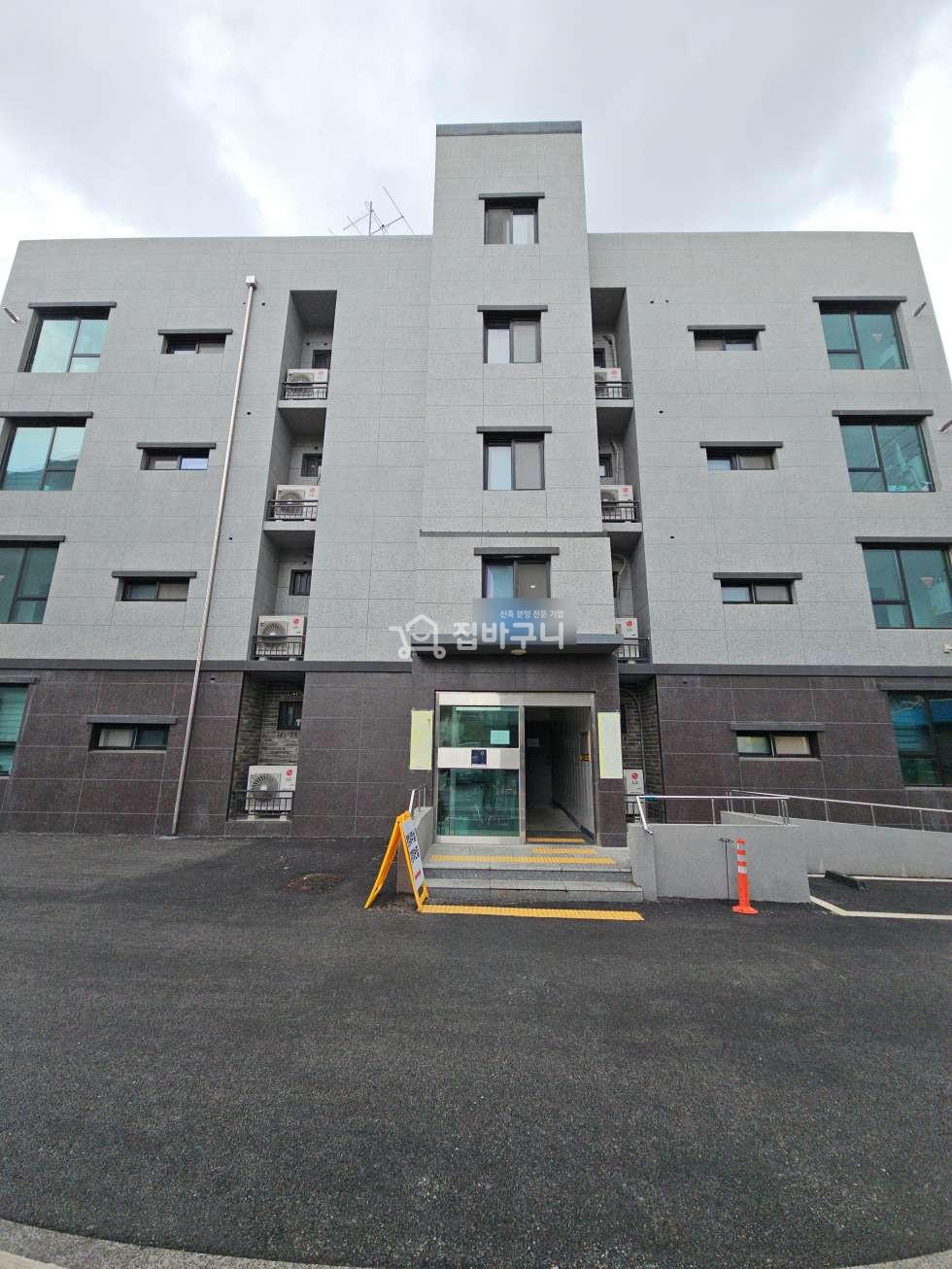 경기 평택시 지산동 ♣자연과 어우러진 조화♣ 평택 신축빌라 3룸! 자주식 주차ok 에어컨, 식기세척기, 실링팬 옵션ok 분양 매물번호 13061 사진 1