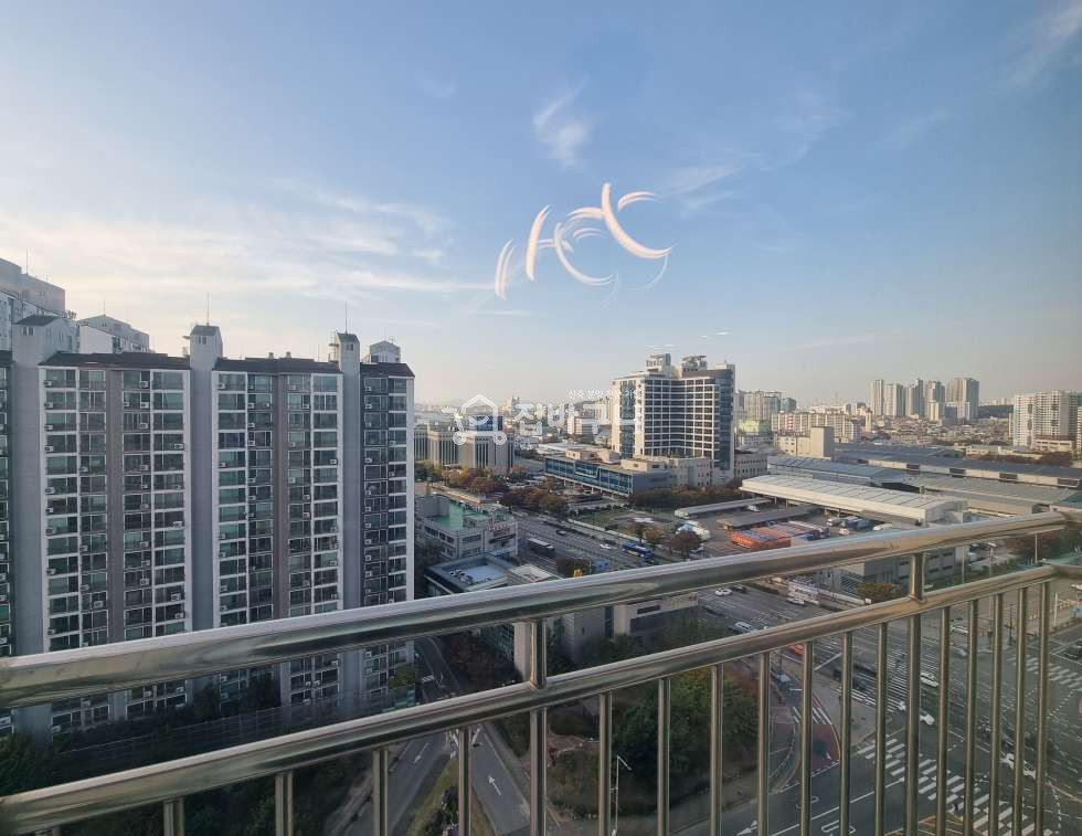 인천 미추홀구 용현동 ◆도보8분 초역세권&학군최고위치 학세권◆ 4룸에 야외테라스까지 있는 인천 타운하우스!! 분양 매물번호 13039 사진 1