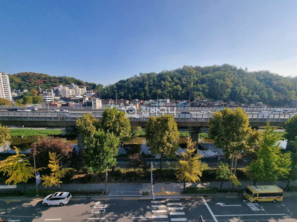서울 서대문구 남가좌동 ▶역세권, 산뷰, 광폭거실◀서울신축빌라, 빌트윈냉장고, 오븐, 에어컨 有 분양 매물번호 13026 사진 2
