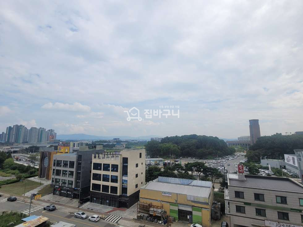 경기 평택시 용이동 ◈안성스타필드 인근! 평택 도시형 아파트◈ 공원많은 팍세권~ 귀한 3룸 세대 나왔어요. 분양 매물번호 12959 사진 2