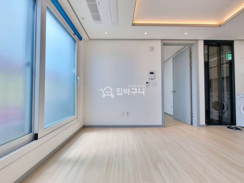 서울 구로구 개봉동 탁 트인 전망! 반듯한 구조를 원하신다면 여기~ 서울 2룸! 분양 매물번호 12467 사진 3