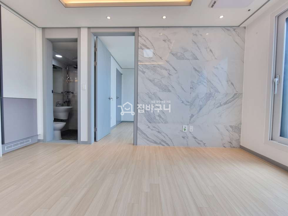 서울 구로구 개봉동 탁 트인 전망! 반듯한 구조를 원하신다면 여기~ 서울 2룸! 분양 매물번호 12467 사진 4
