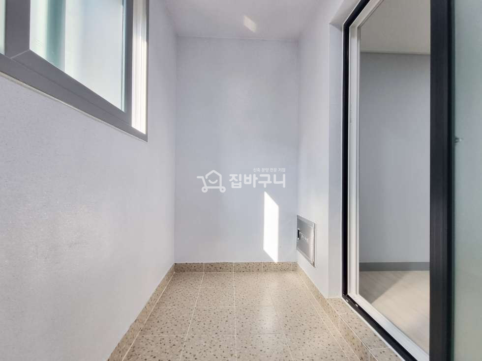 경기 시흥시 정왕동 깔끔한 인테리어와 혼자 살기 딱! 좋은 정왕 2룸 :D 분양 매물번호 12455 사진 9