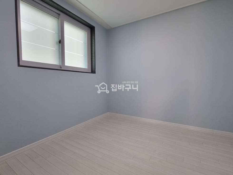 경기 수원권선구 서둔동 넓~은 테라스! 다양한 생활 인프라! 아늑한 분위기의 수원 2룸~ 분양 매물번호 12443 사진 7