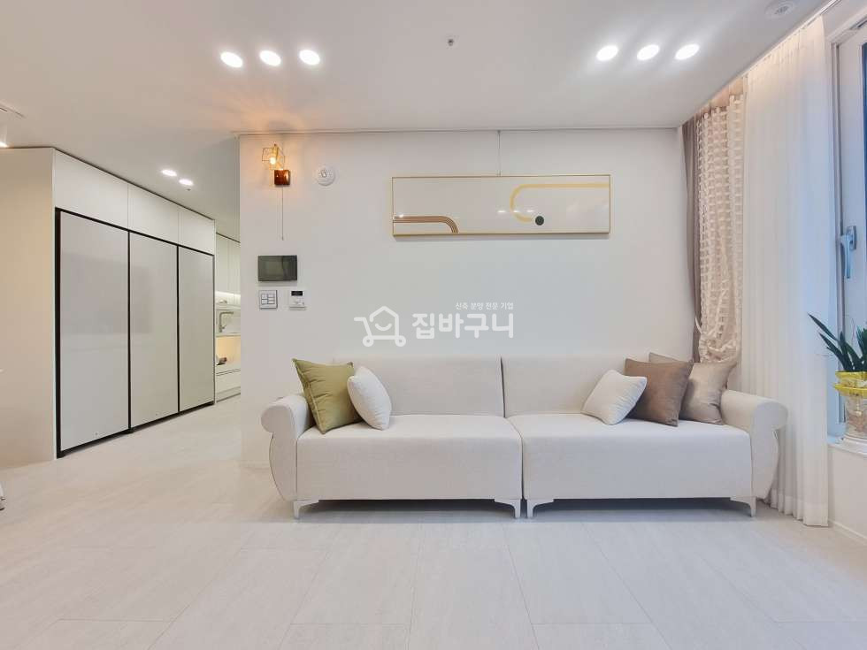 경기 수원팔달구 매산로3가 원스톱 생활 인프라 최고의 상권! 수원 3룸 분양 매물번호 12381 사진 2