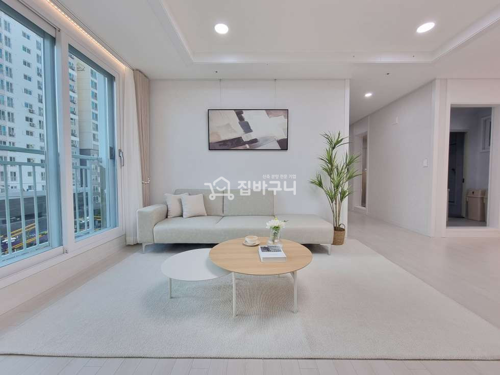인천 부평구 부평동 [초역세권] 넉넉한 살림공간~ 인테리어 깔끔 그 자체! 부평시장역 도보 5분~ 부평 4룸 분양 매물번호 12432 사진 2