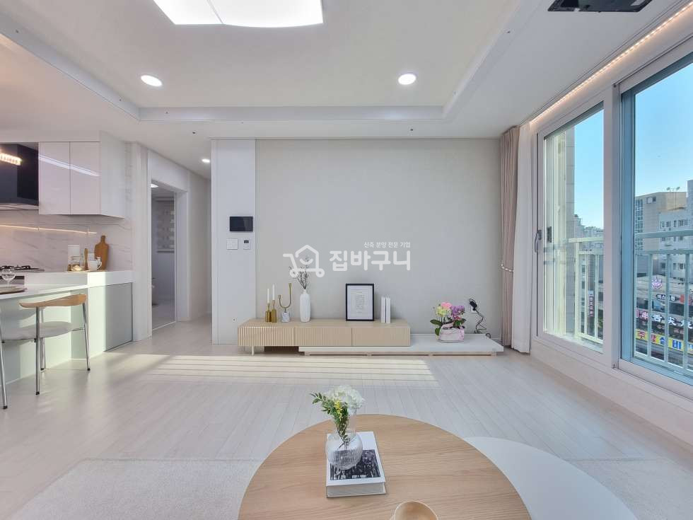 인천 부평구 부평동 [초역세권] 넉넉한 살림공간~ 인테리어 깔끔 그 자체! 부평시장역 도보 5분~ 부평 4룸 분양 매물번호 12432 사진 3