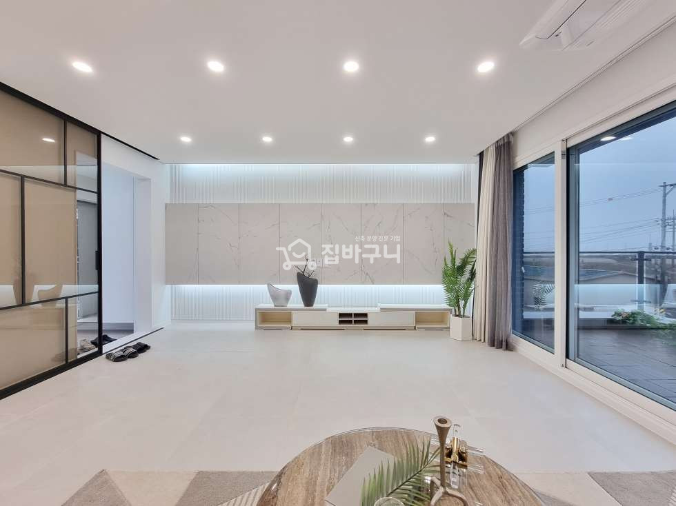경기 파주시 검산동 넓은 거실과 테라스! 전망이 탁 트인 파주 4룸~ 분양 매물번호 12393 사진 5