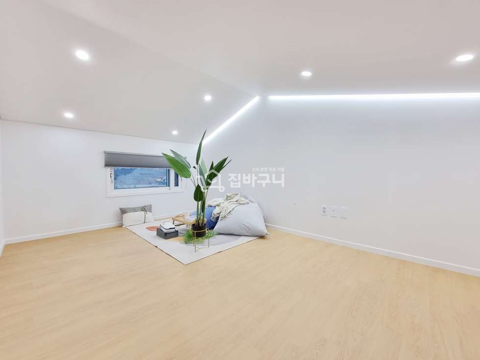 경기 파주시 검산동 넓은 거실과 테라스! 전망이 탁 트인 파주 4룸~ 분양 매물번호 12393 사진 16