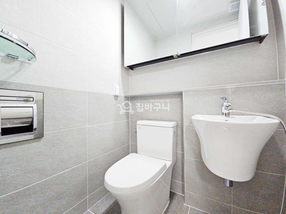 경기 안산단원구 와동 ★고급자재 시공★ 편리한 생활권! 접근성이 우수한 안산 복층 3룸~ 분양 매물번호 12843 사진 9