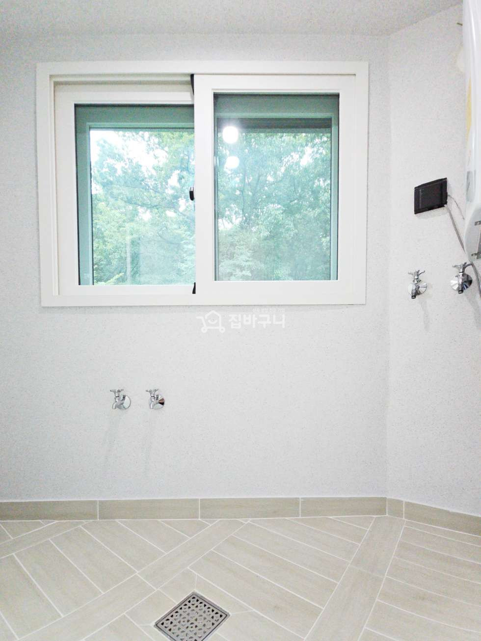 경기 안산단원구 와동 ★고급자재 시공★ 편리한 생활권! 접근성이 우수한 안산 복층 3룸~ 분양 매물번호 12843 사진 17