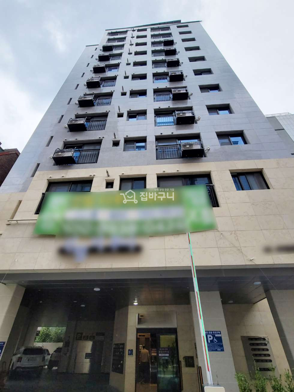 서울 관악구 신림동 [분양완료] 신림역 도보 2분! 각 방마다 시스템에어컨 설치! 3룸 같은 2룸~ 분양 매물번호 12831 사진 1