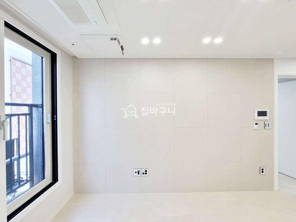 서울 관악구 신림동 [분양완료] 신림역 도보 2분! 각 방마다 시스템에어컨 설치! 3룸 같은 2룸~ 분양 매물번호 12831 사진 3