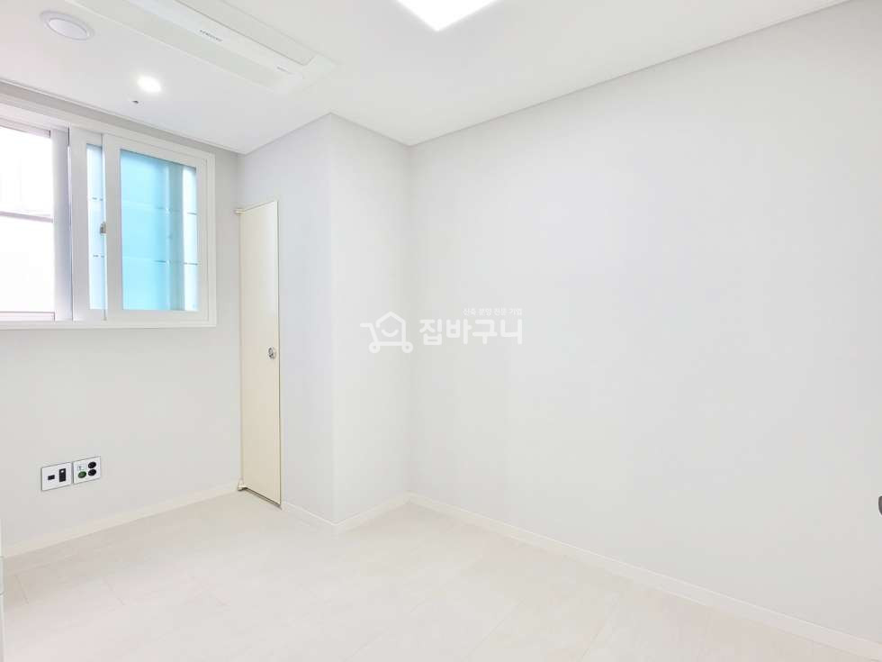 서울 관악구 신림동 [분양완료] 신림역 도보 2분! 각 방마다 시스템에어컨 설치! 3룸 같은 2룸~ 분양 매물번호 12831 사진 9