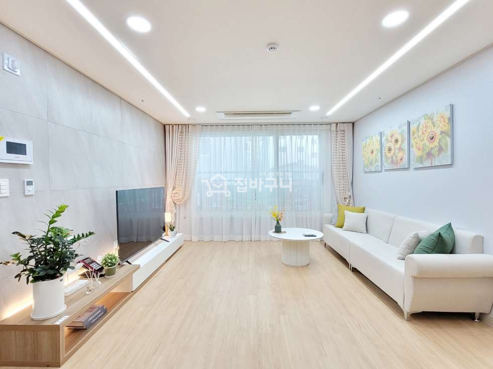 경기 안양만안구 안양동 [역세권] 100% 자주식 주차시설! 공간감이 뛰어난 안양 3룸~ 분양 매물번호 12830 사진 2