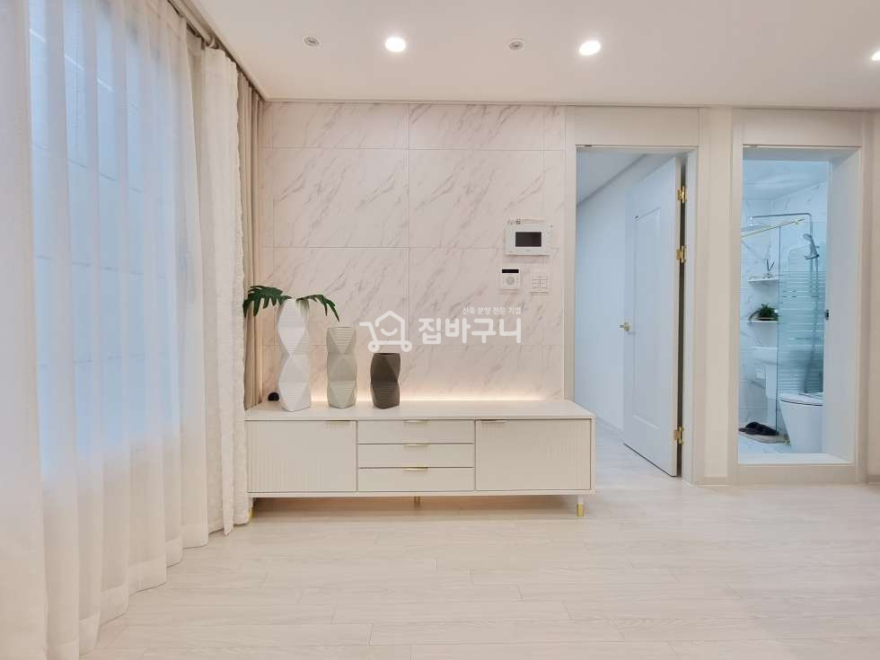 서울 금천구 독산동 [White Design] 깔끔한 인테리어가 돋보이는 서울 2룸! 분양 매물번호 12403 사진 3