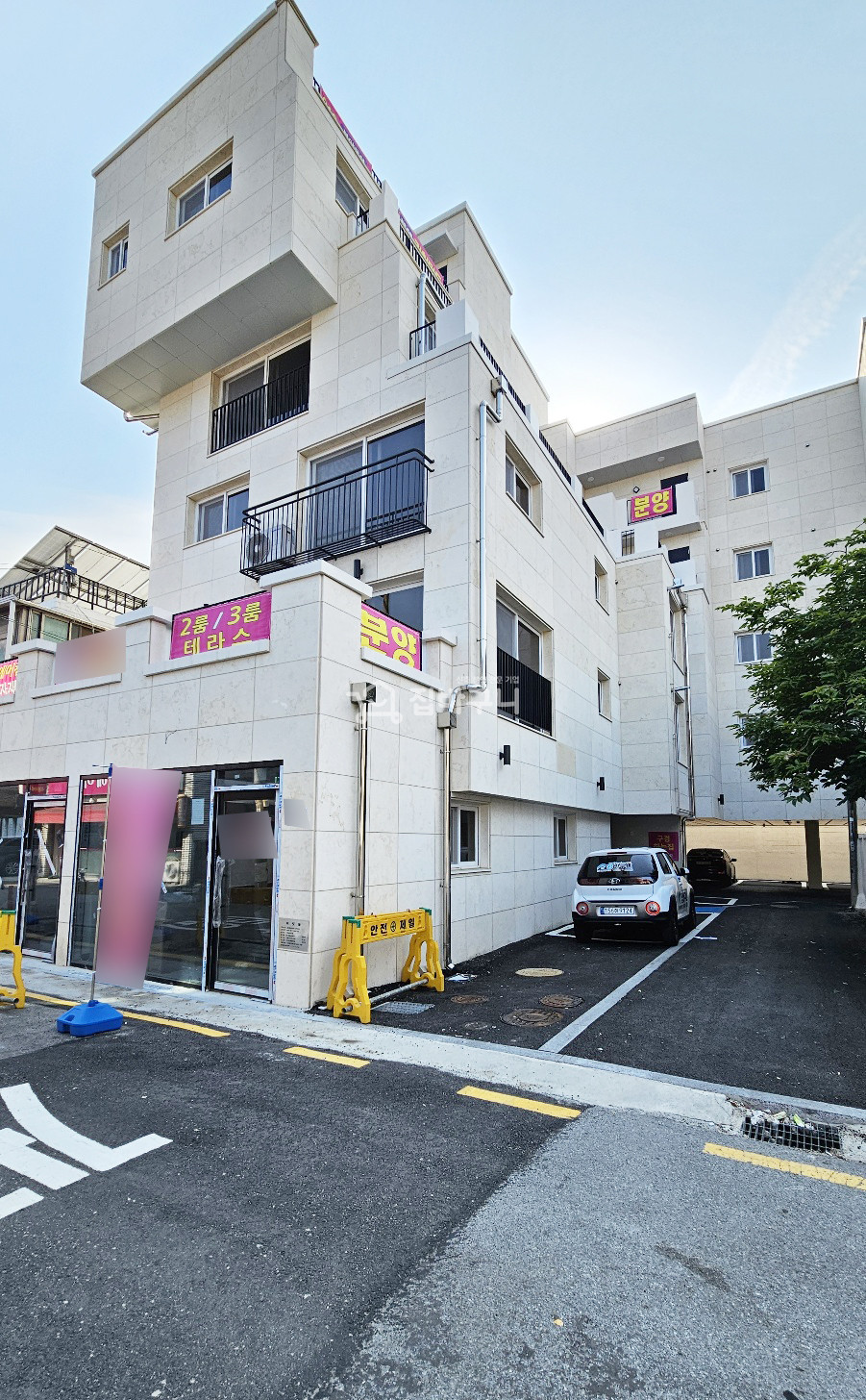 경기 수원권선구 세류동 [역세권] 수원역 도보 15분! 생활인프라 중심에 있는 수원 3룸~ 분양 매물번호 12762 사진 1