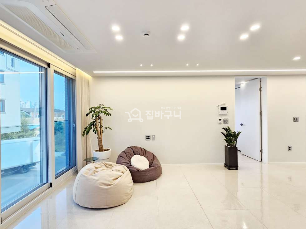 경기 평택시 용이동 [인증매물] 폴리싱타일 시공 & 전세대 시스템에어컨! 평택 2룸 분양 매물번호 12771 사진 3