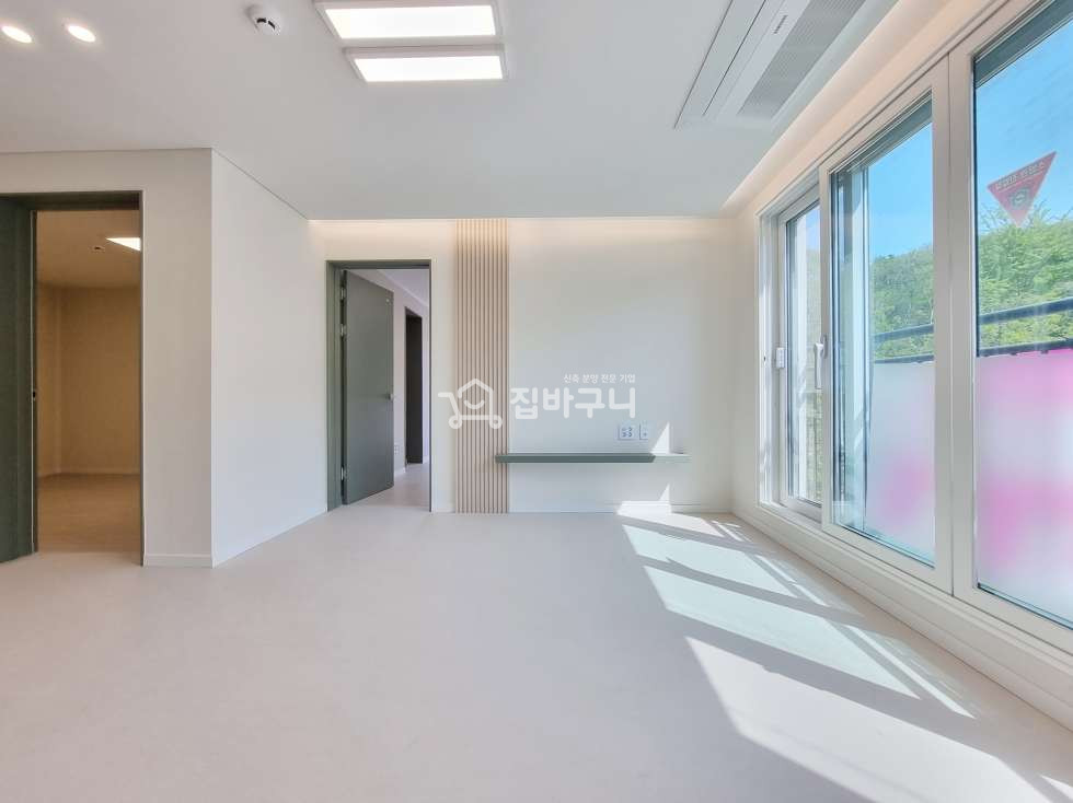 인천 미추홀구 문학동 대형 테라스가 무려 2개?! 넓은 생활공간으로 누리는 여유~ 인천 4룸! 분양 매물번호 12435 사진 4