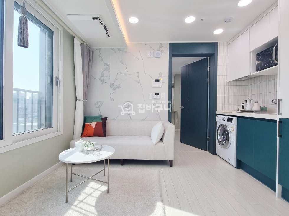 서울 구로구 구로동 [역세권] 햇빛이 잘 들어오는 남향에 위치한 서울 2룸~ 분양 매물번호 12430 사진 2